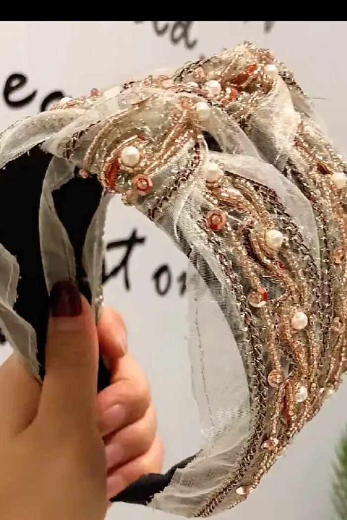 Alternative view of Golden Muse band