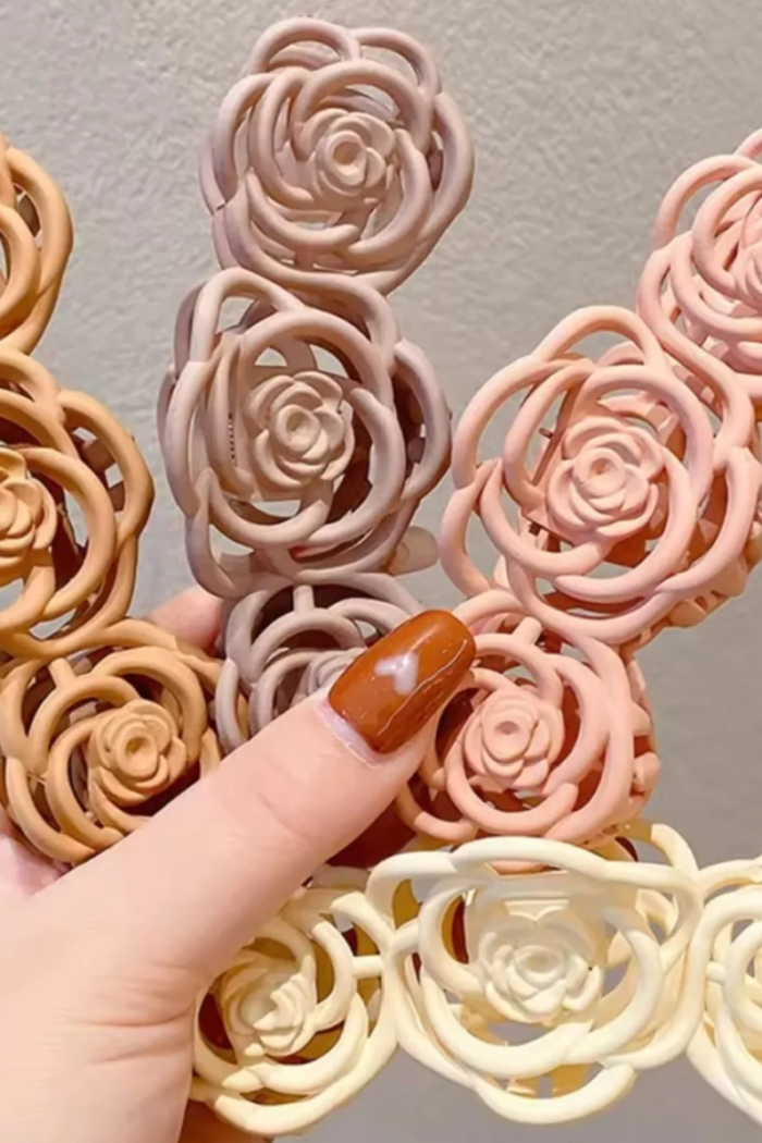 Korean Style Floral Hair Claw 🌸