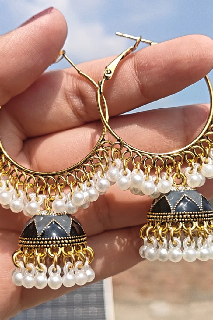 Mehr-un-Nisa Chandbali jhumkay