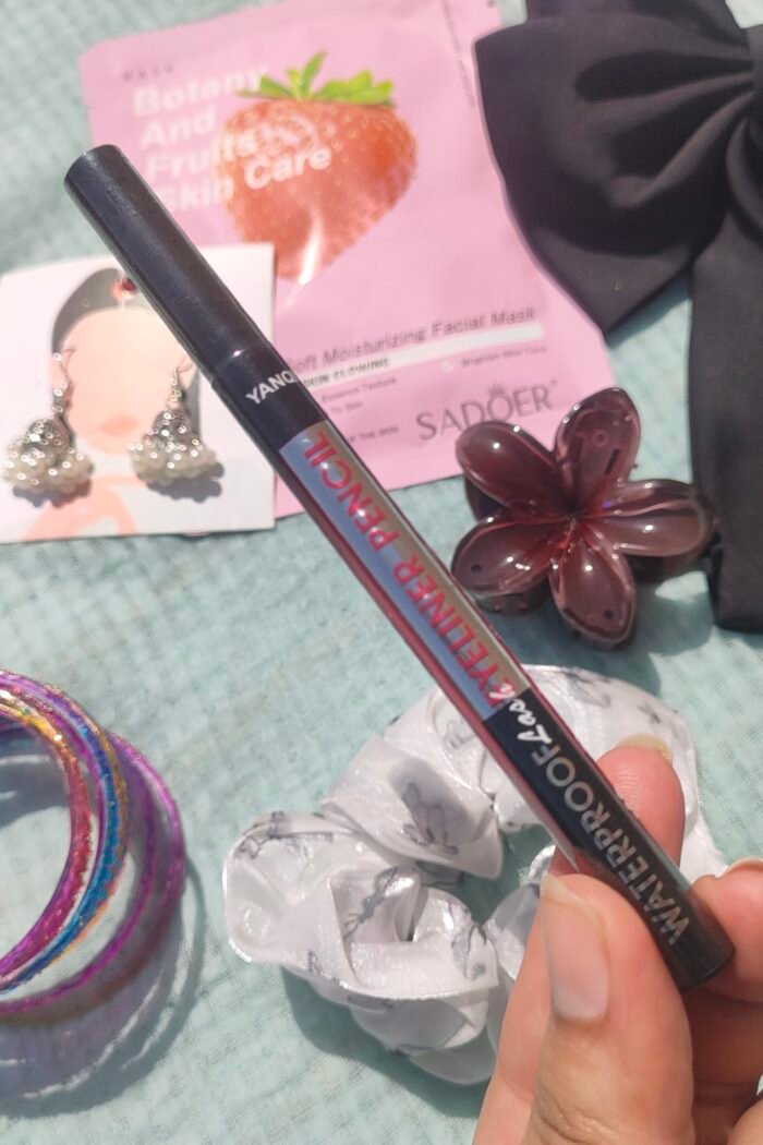 Alternative view of Bestie Gift